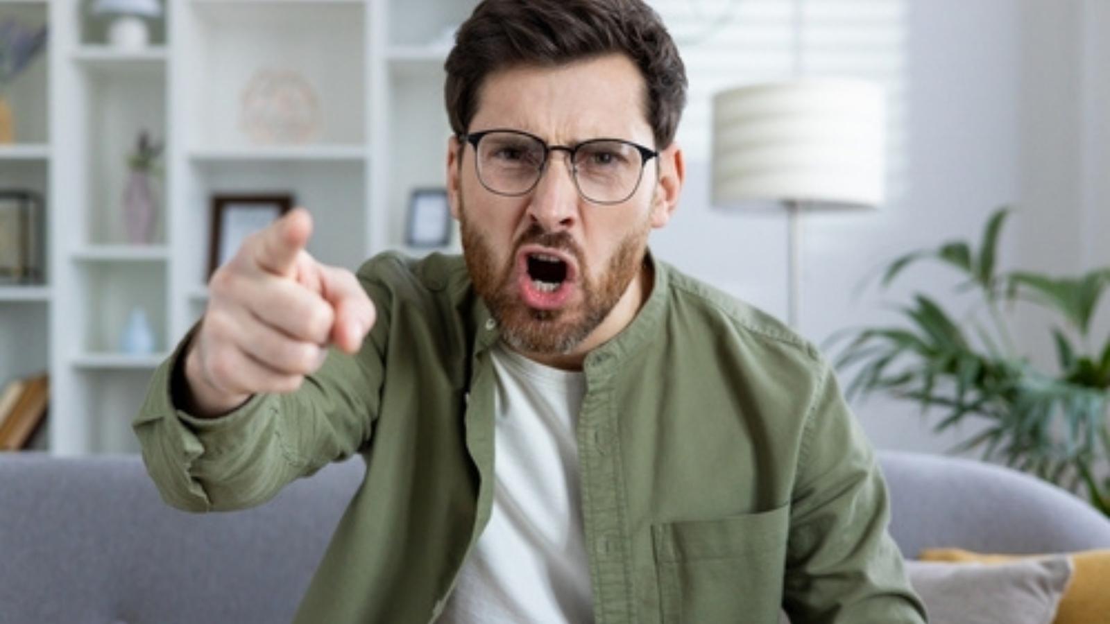 After Spending Hours Moving Heavy Items, She Asked Her Dad For Details About Another Job, and He Lost His Temper Angry dad