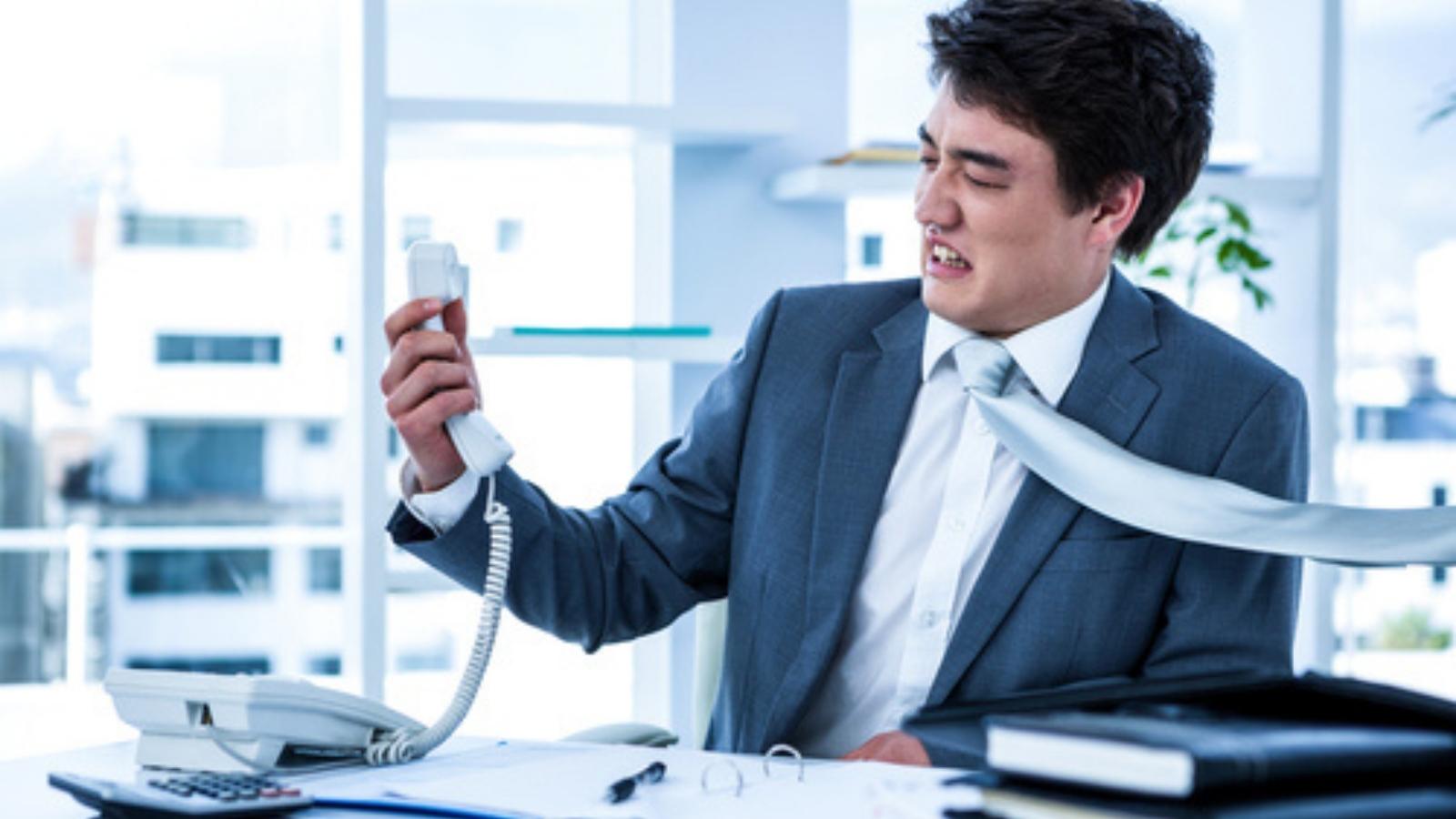 Travel Agency Agent Demands Cancelled Hotel Reservation Be Restored, but Hotel Says It Can’t Be Done Annoying phone call