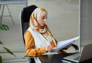 “He Won’t Leave Me Alone”: Professional Woman Left Distressed After Obsessed Coworker Constantly Interrupts Her Work and Private Prayers