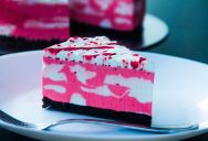 Her Colleague Secretly Ordered Elaborate Birthday Cakes for All 11 Team Members — Then Asked Her to Pay for Half