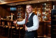 Her Friend Became Hotel Manager—Then the Night Shift Started Getting Buried in Extra Work