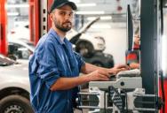 She Paid a Mechanic to Fix Her Car — It Broke Down Minutes After She Left the Shop and He’s Furious She’s Upset