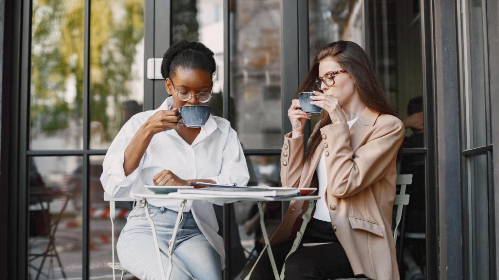 Two entitled women at a coffee shop