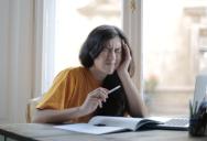 Young Woman Complains About Her Father’s Temper to Online Friends, but He Overhears and Accuses Her of Talking Behind His Back