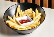 Fast Food Employee Responds to Complaining Customer With an Unexpected Ketchup Surprise