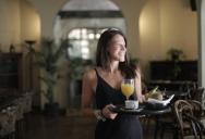 Restaurant Server Shares Appreciation for Breakfast Staff After Conversation With Veteran Waitress