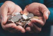 Warehouse Prankster Leaves Coins on Coworkers’ Desks, but the Joke Backfires as Everyone Catches On