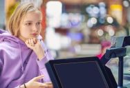 A Store Requires ID for Returns — One Dad Got Furious When His Daughter Was Asked to Show Hers