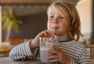 Dad Faces Immediate Backlash for Cornering the Wrong Server to Complain About His Family’s Dinner Bill