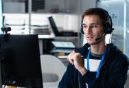 “Let Me Speak to Someone Else!”: Tech Support Supervisor Left Stunned After Clueless Caller Rejects His Expert Help
