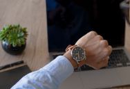Hypocrisy in the Office: How One Employee Navigated Catching a Clock-Gaming Coworker in the Act