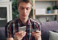 Inheritance War Erupts After Brother Secretly Earns Hundreds in Credit Card Points Paying for Shared Family Funeral