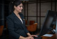 Hotel Staff Stand Firm After Bounty Hunters Demand Access to Guest’s Room Without a Warrant