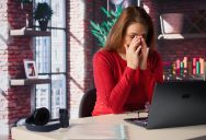 “I’m Trapped in Workplace Drama”: Why a Boss’s Daily Tears Left an Employee Completely Stressed and Distracted