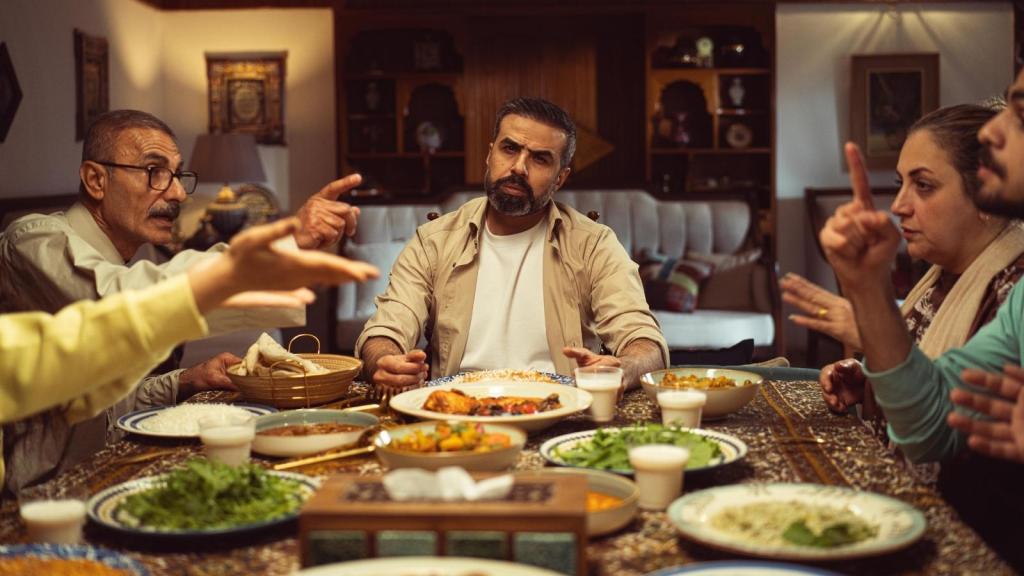 family arguing at the dinner table