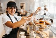 Customer Demands a Free Cookie Because He Has Diabetes, but Employee Refuses
