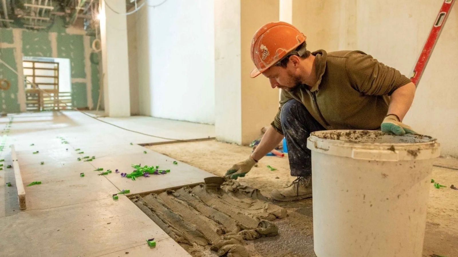 The Ultimate Corporate Karma: Underpaid Floor Fitter Quits, Steals the Market, and Watches His Former Boss’s Business Crumble