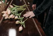 Woman Wants Flowers at Mother’s Funeral, but Family Says Money Should Go to Care Home Instead