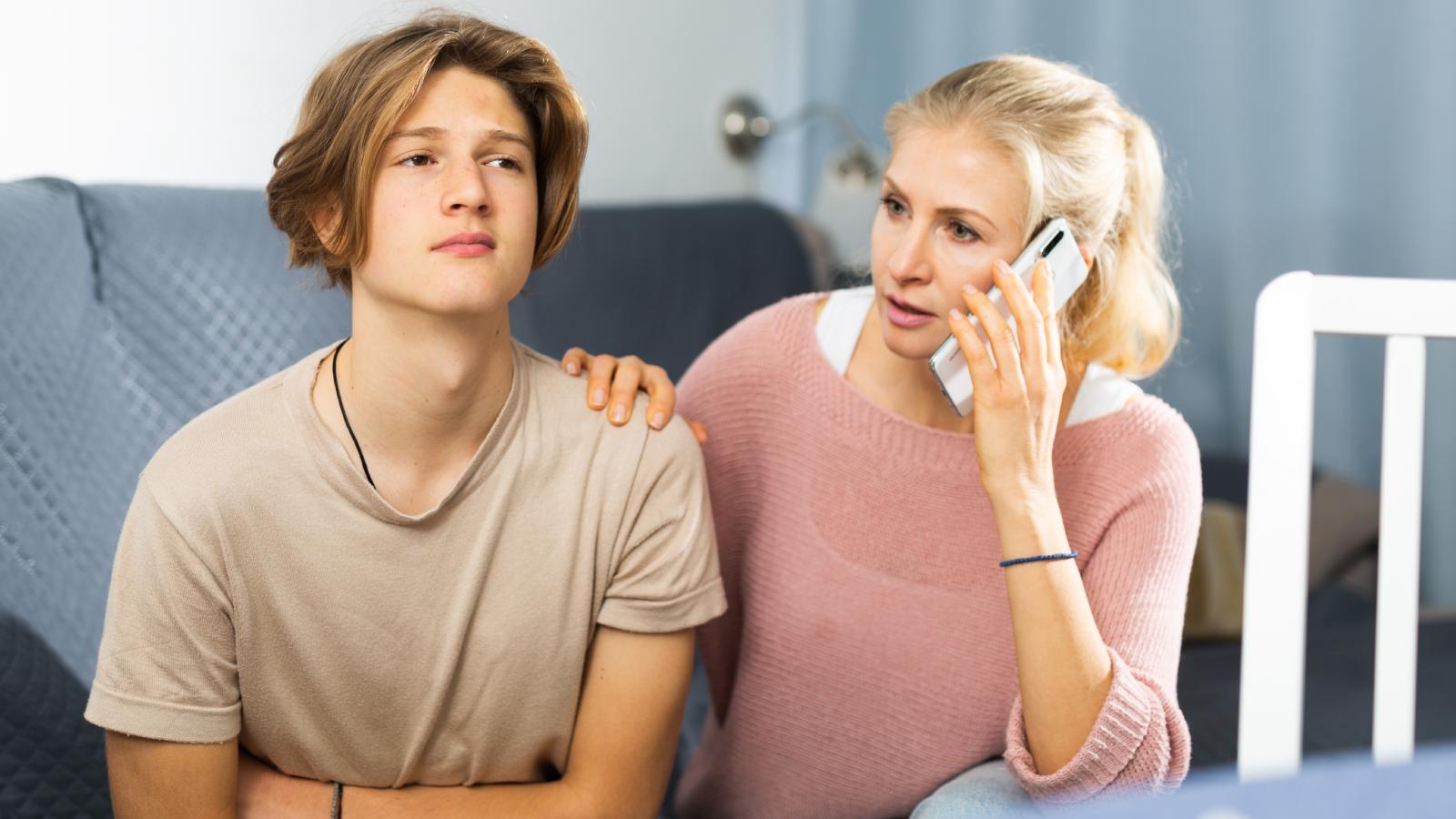 Woman Cancels Nephew’s Birthday Dinner After Parents Refuse to Help Pay for Food woman with teenage boy