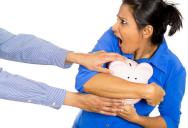 “He Stole Her Childhood Savings”: Greedy Uncle Smashes Teen’s Sentimental Piggy Bank for Cash