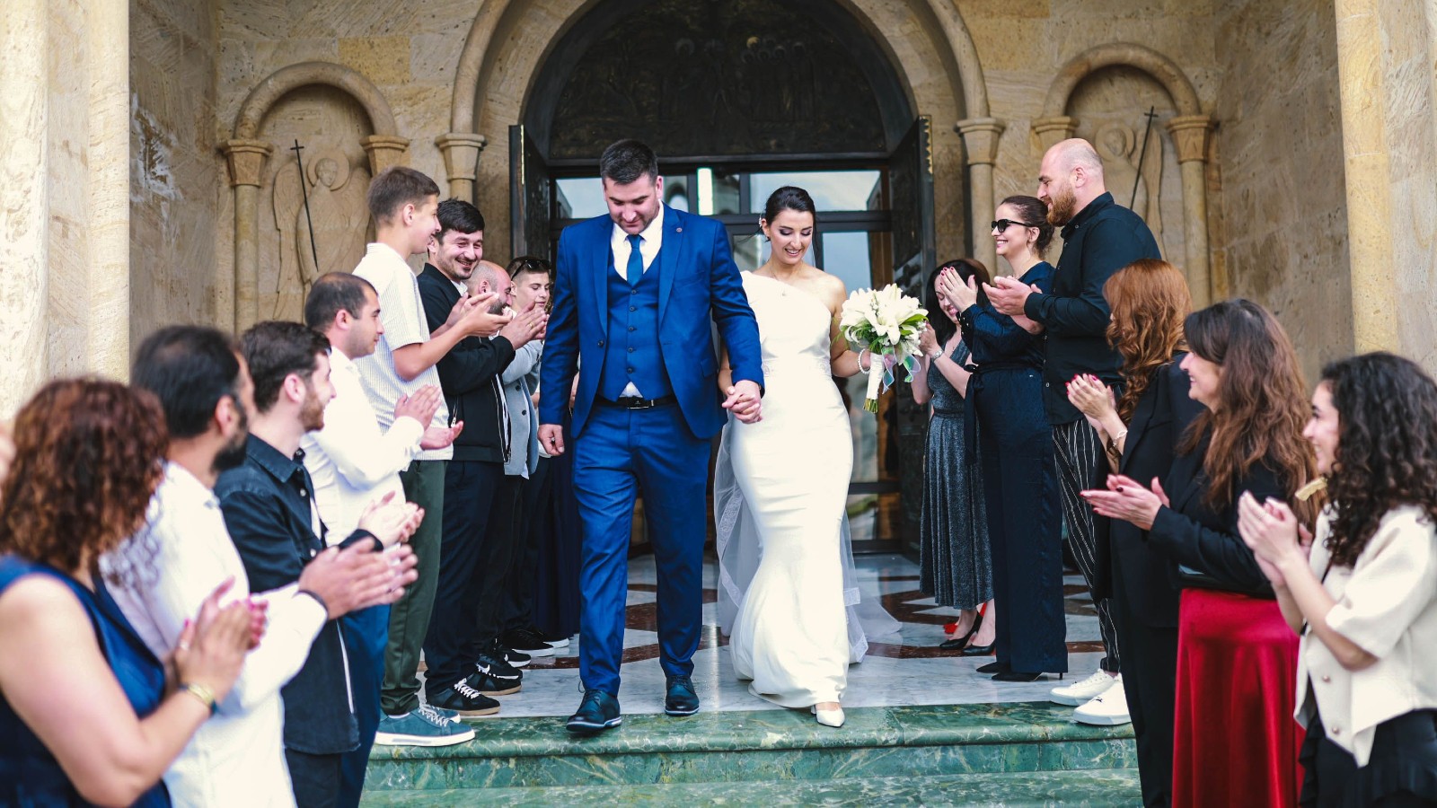 pexels optical service 839760784 26965603 She Had Doubts About Joining Her Sisters Bridal Party — She Had No Idea How Right She Was to Have Them