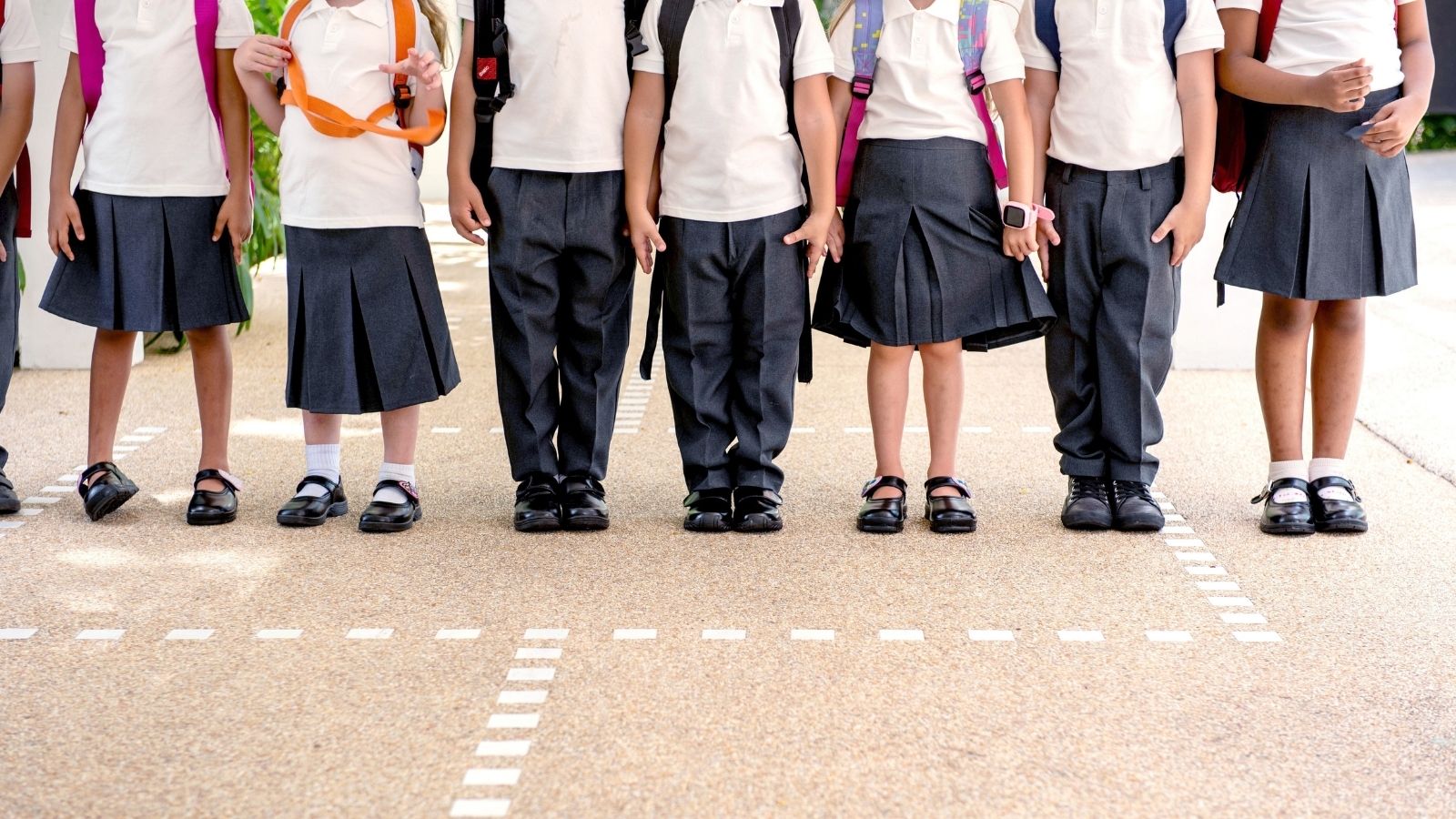 He Refused to Wear His PE Uniform for Years—Then He Found a Brilliant Loophole Using a Classmates Skirt kids in school uniforms