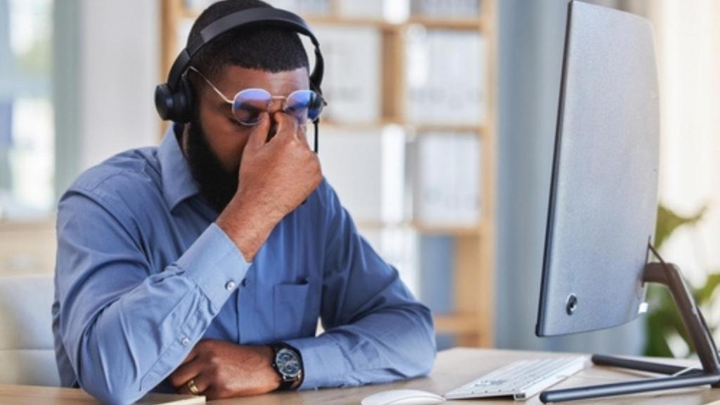 Frustrated tech support guy