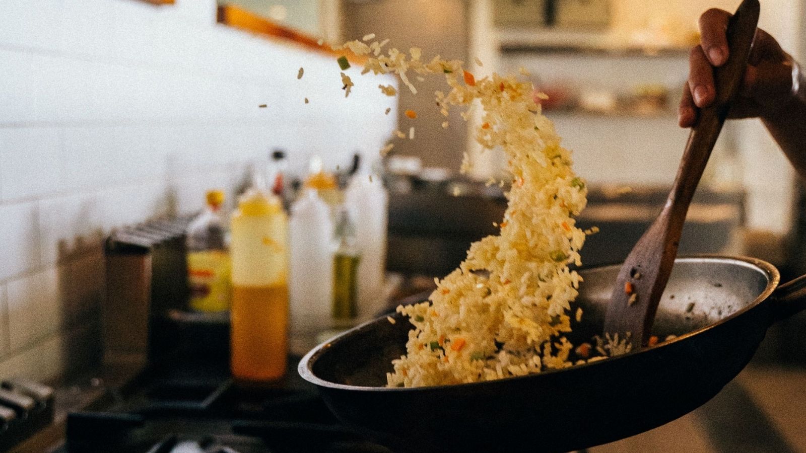 She Cooked Chinese Mexican Fusion for Fun, but Her Roommate’s Jealous Reaction Changed the Mood Cooking in a wok