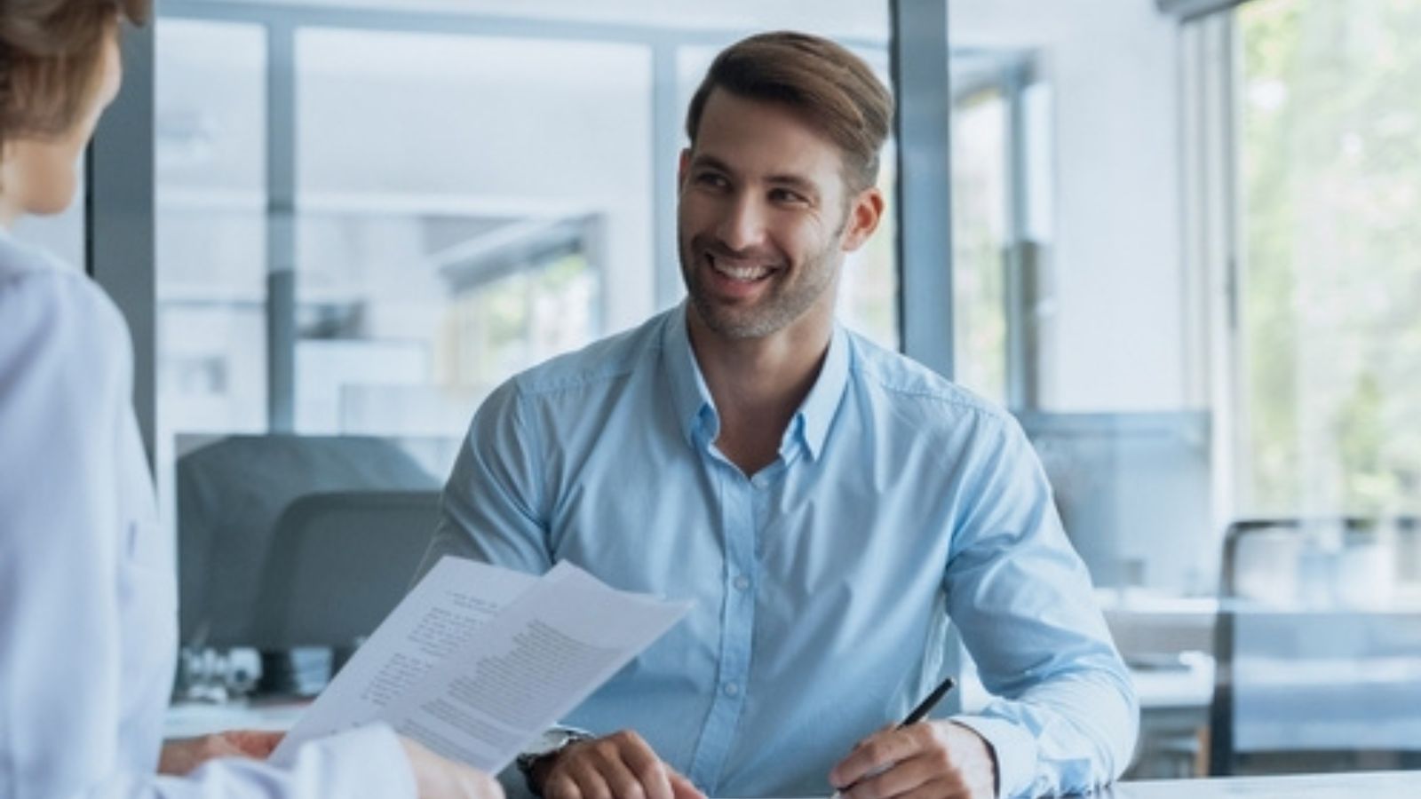 He Was Just Promoted to Assistant Manager, But Then a Better Job Offer Arrived, He Wants to Take It Management interview