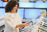 Customer Walks In With a Broken Phone and Makes an Unexpected Demand From the Store