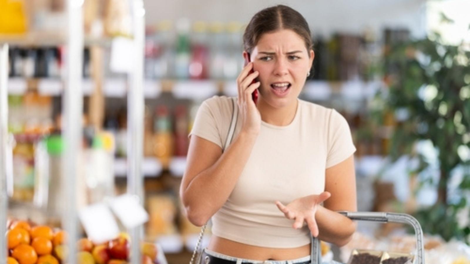 She Was on Her Phone During Her Refund — Agreed to Store Credit She Didnt Want — and It Was Entirely Her Own Fault Rude woman on phone