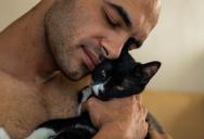 He Loves His Two Cats. Now His Girlfriend Is Accusing Him of Loving a Feline ‘More Than Her’—and He’s Speechless