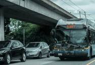 His Bus Was Blocked by a Delivery Driver — The Solution Involved Fake Cash and 25 Minutes of Poetic Justice