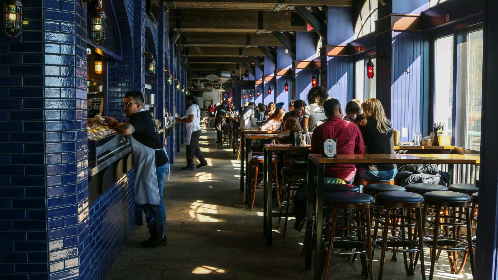 Her Manager Said Never Identify Customers by Race, And He Then Embarrassed Himself Doing Exactly That Crowded restaurant with many tables filled