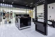 An Employee Intercepted Her Before She Could Reach for a Makeup Product. The Shocking Shopping Encounter That Forced Her to Walk Out Empty-Handed.
