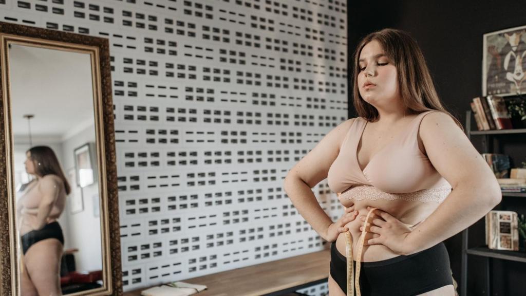 Chubby mom stressed about her weight