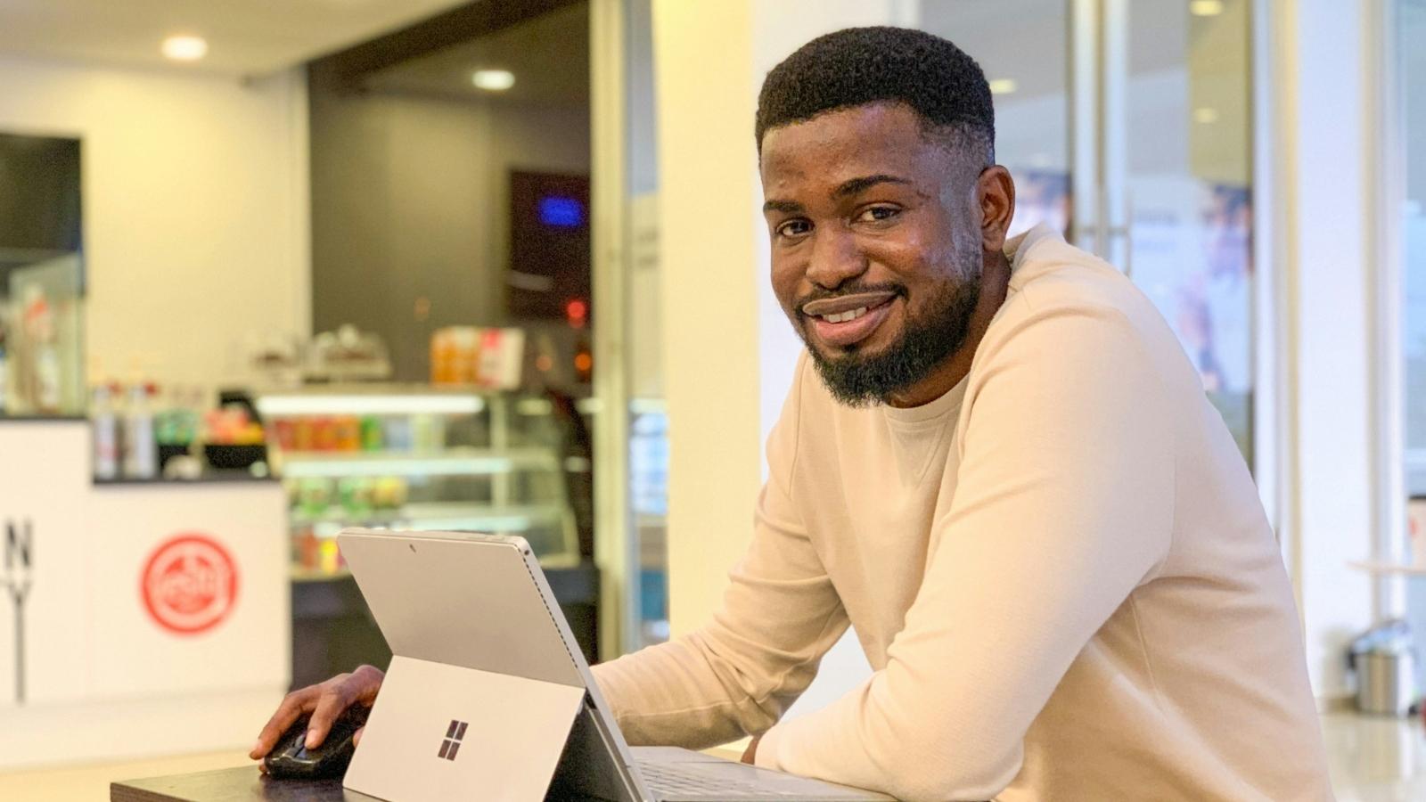 How a Customer’s Shocking Cash Register Meltdown Backfired Into a Total Store Lockdown Young black man working a retail job