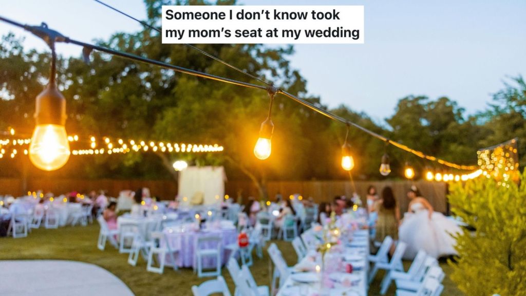 wedding reception seating