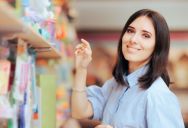 The Checkout Surprise: How a Retail Employee’s Simple Gift Advice Sparked an Absolute Family Shopping Legend
