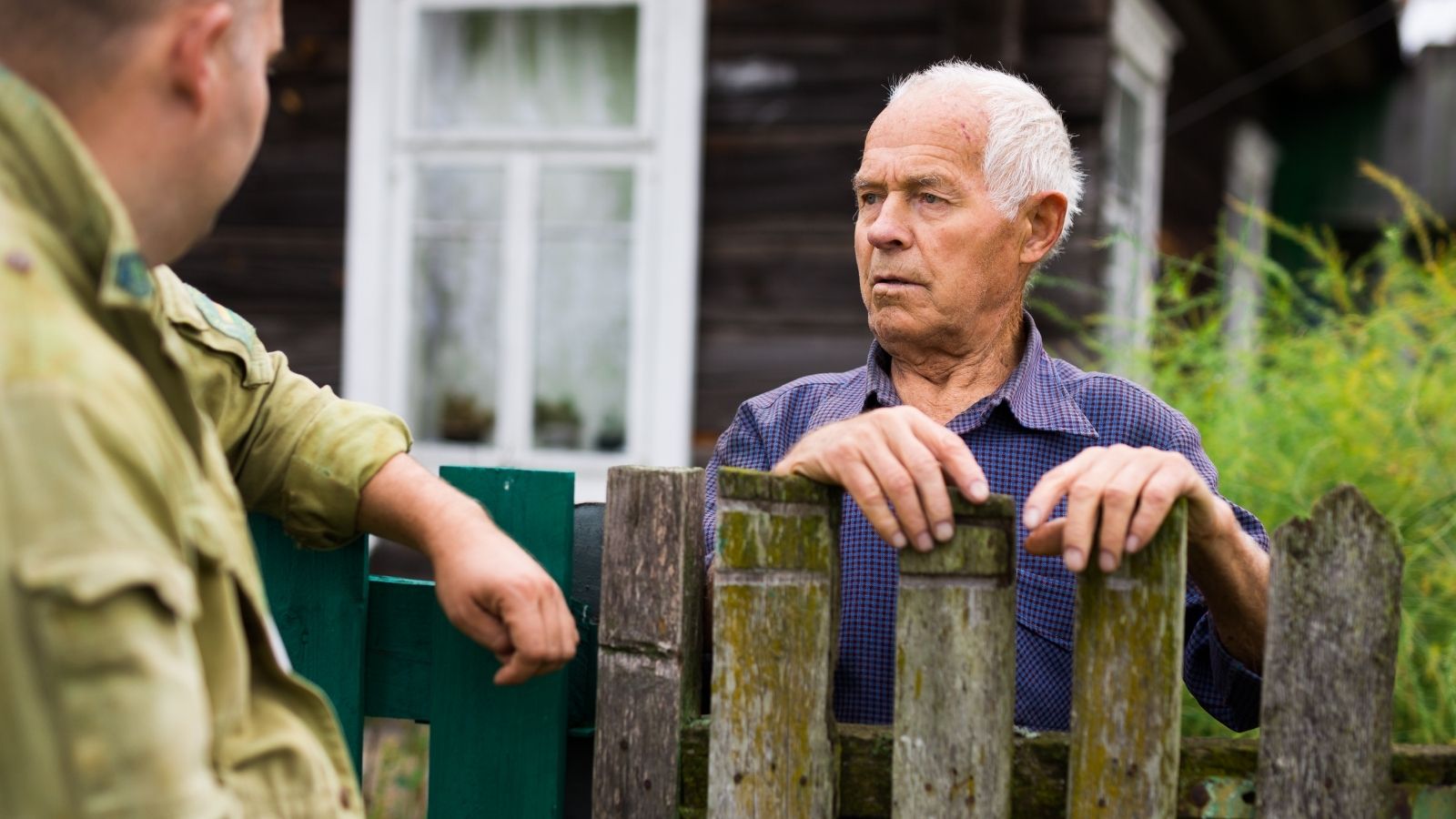 An Old Man Warned His Neighbor Not to Treat the Nature Preserve Like His Personal Property, And When He Didnt Listen, His Car Got Towed old man talking to his neighbor