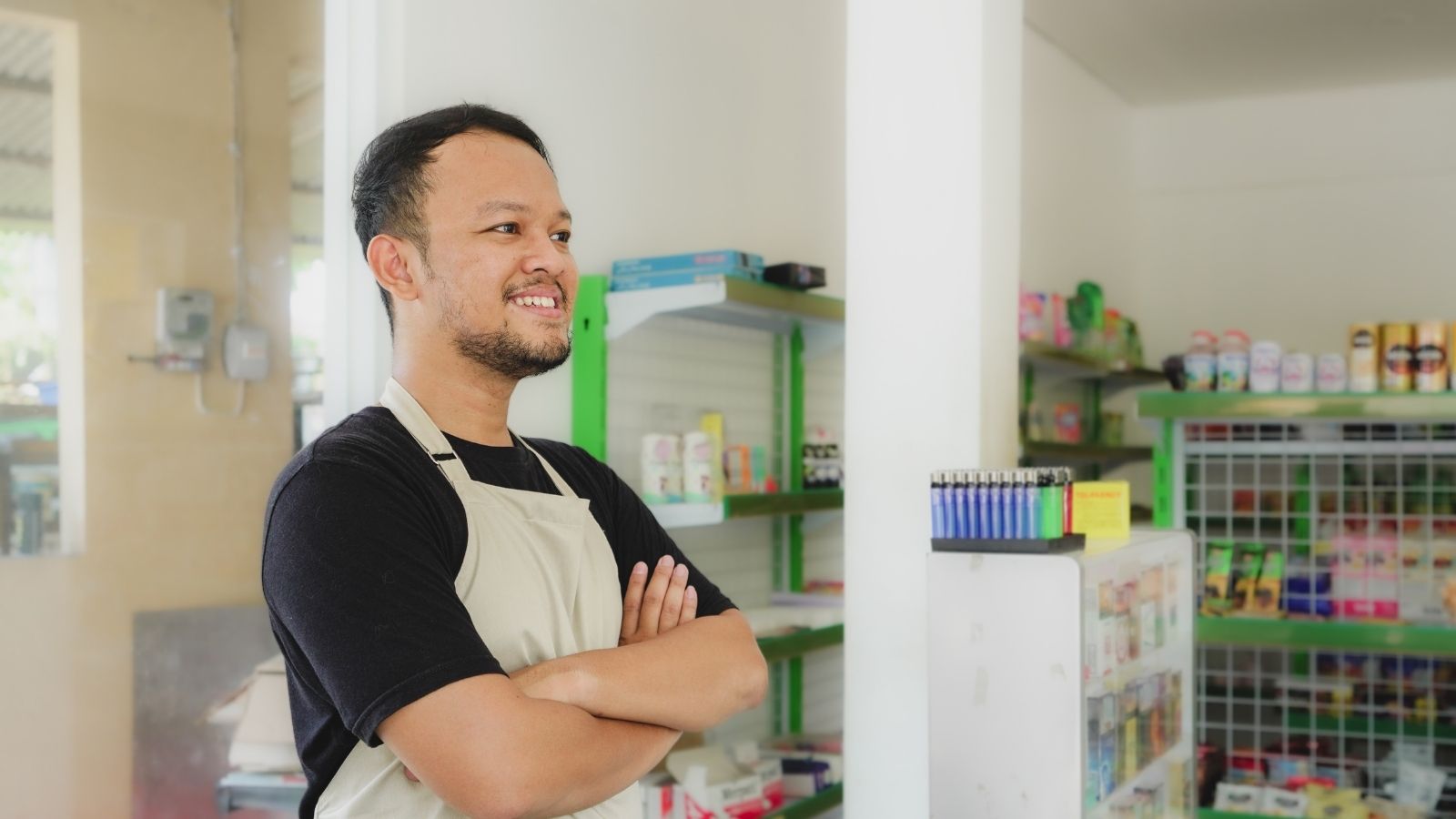 The Failed Heist: How a Convenience Store Employee Turn a Shoplifter’s Quick Escape Into an Instant Trap convenience store employee