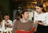 Family Seems Nice At First—Then Dad Accuses Waitress Of Lying About Their Past Visit