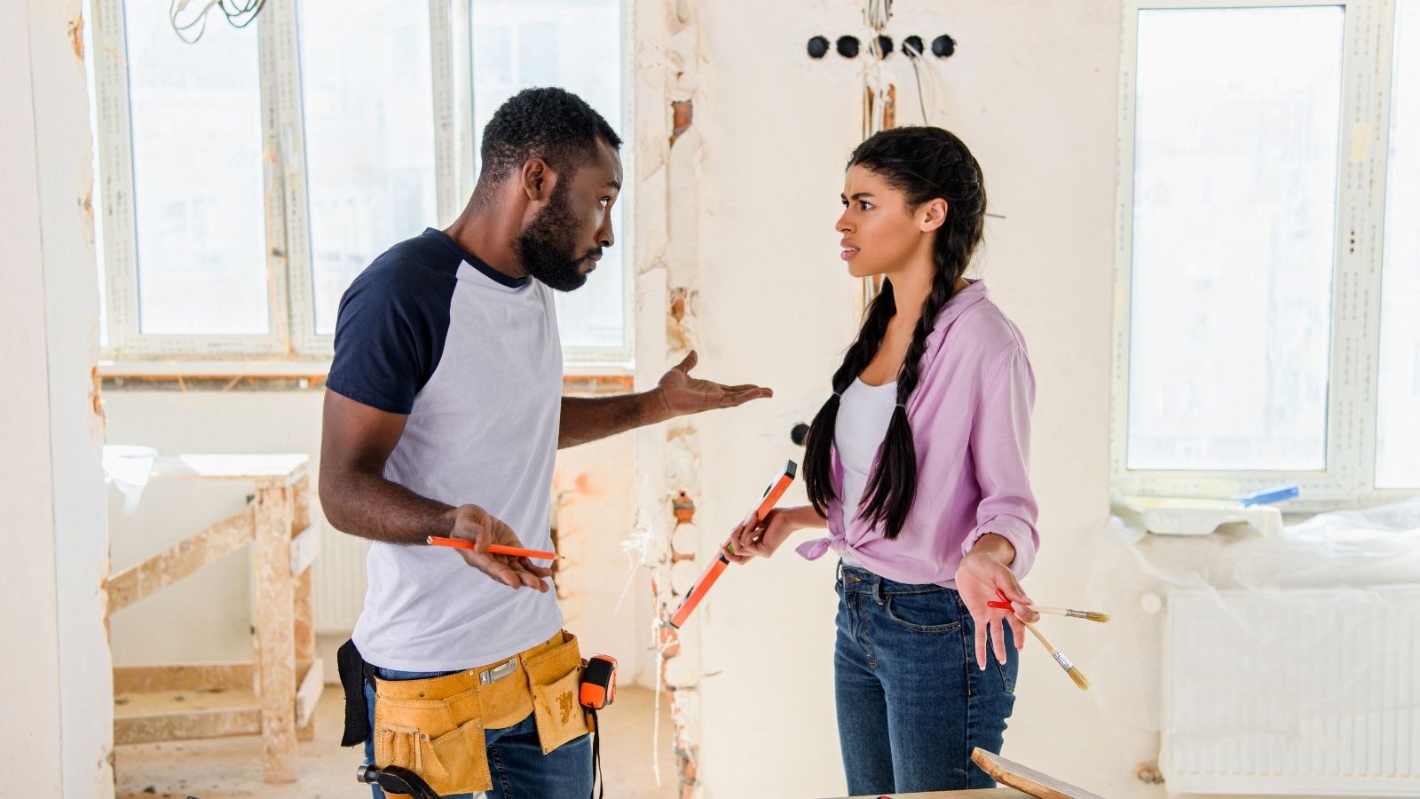 She Moved Into Her Boyfriends House While Hes Renovating It — She Doesnt Plan to Help Pay Since Its Not Her Home couple arguing about home renovations