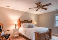She Bought a Ceiling Fan for Her Hot Room, But Her Dad Said She’s Not Installing It Herself