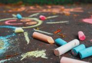 A One-Year-Old Drew Sidewalk Chalk Pictures, But A Neighbor Complained to the Landlord and Called Them “Ghetto”