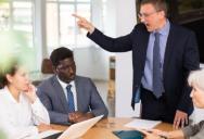 Wage Betrayal: Employee Calls Out Boss’s Commission Lie in Explosive Public Showdown