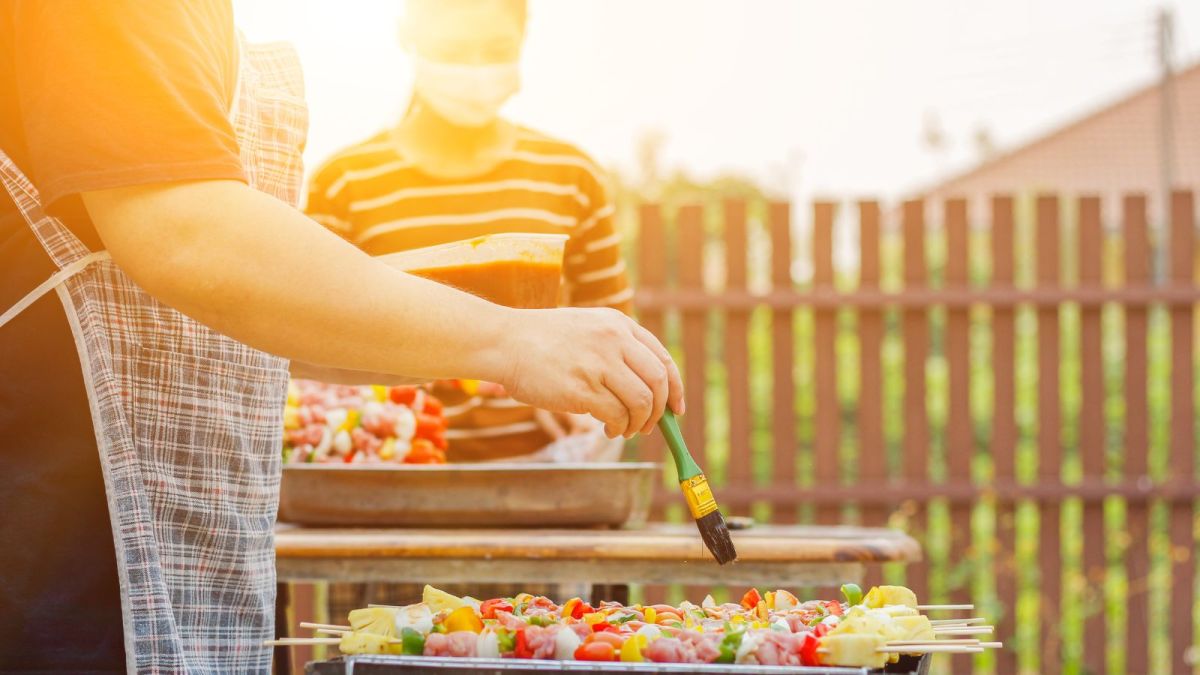 He Showed Up For A Family Gathering—But Left When He Realized He Was The Help barbecue chores turn into argument