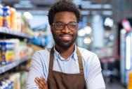 Customer Insisted On Returning Shoes To A Grocery Store, Then He Got Angry When Employees Said No