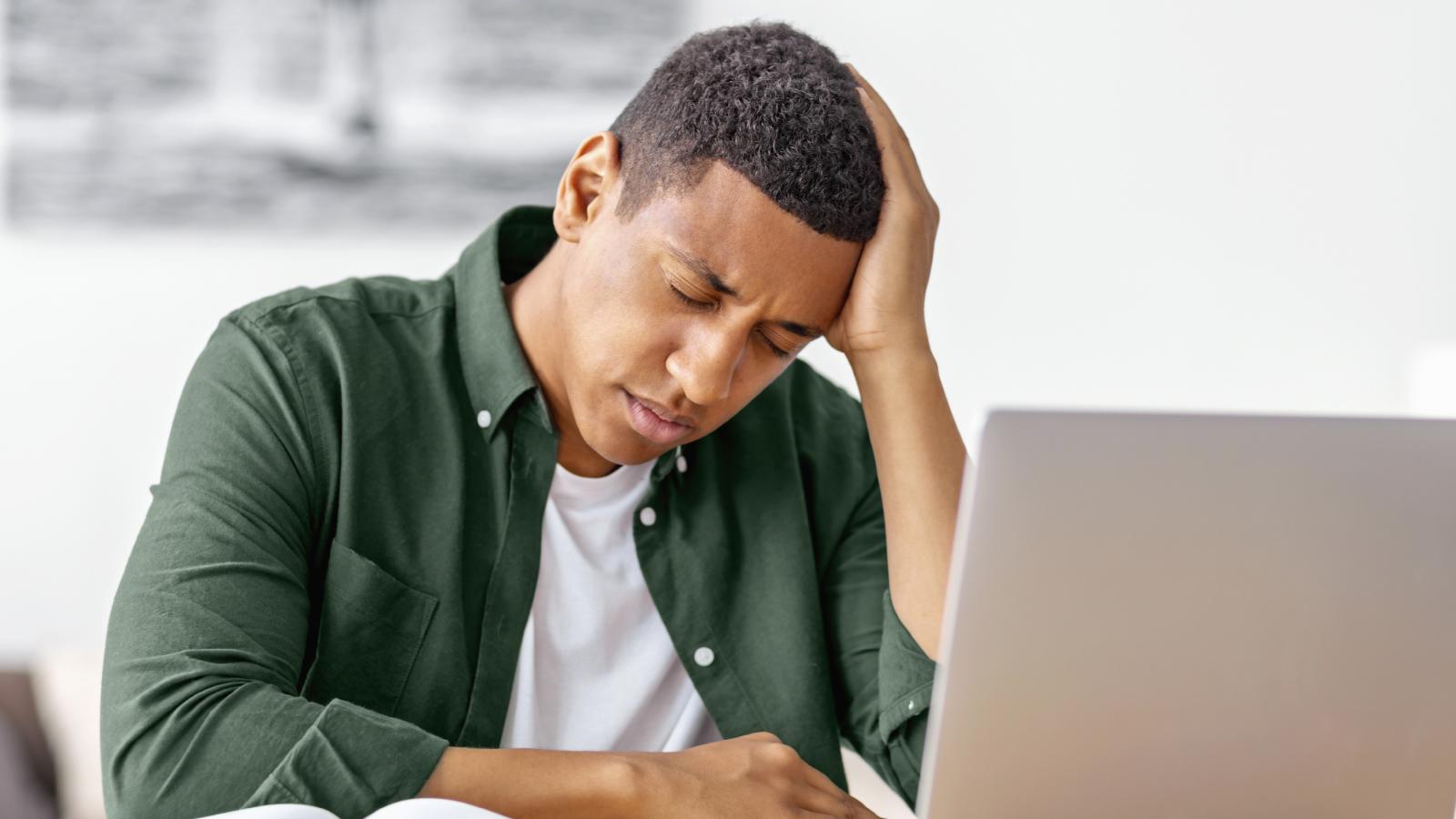 Office Drama: Employee Faces Trouble When Ex Brings Personal Issues To Work man at his desk