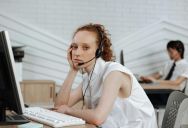 Beyond the Script: Why One Service Worker’s Mental Health Spiraled After Customers Started Using Her as an Emotional Punching Bag